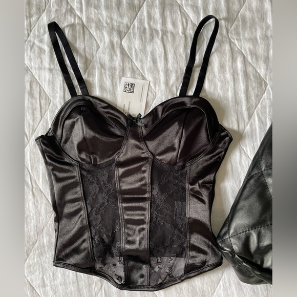 Bombshell 💣H&M satin bustier top😍 Size:xs •Fabric:Satin •Colour:black - Picture 3 of 7